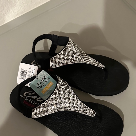 Skechers Women's Black Sandals with Silver Accents - Picture 9 of 10